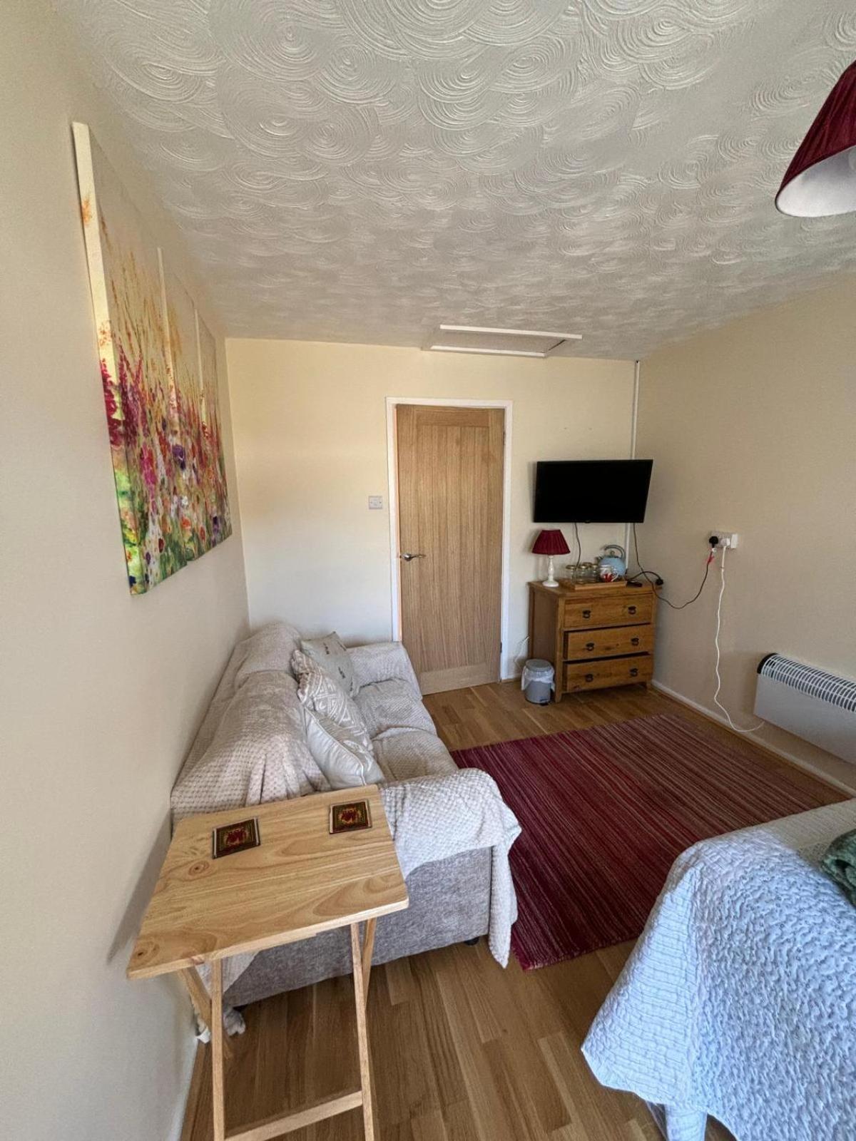 1A Butty Bach Apartment Milford Haven Exterior photo
